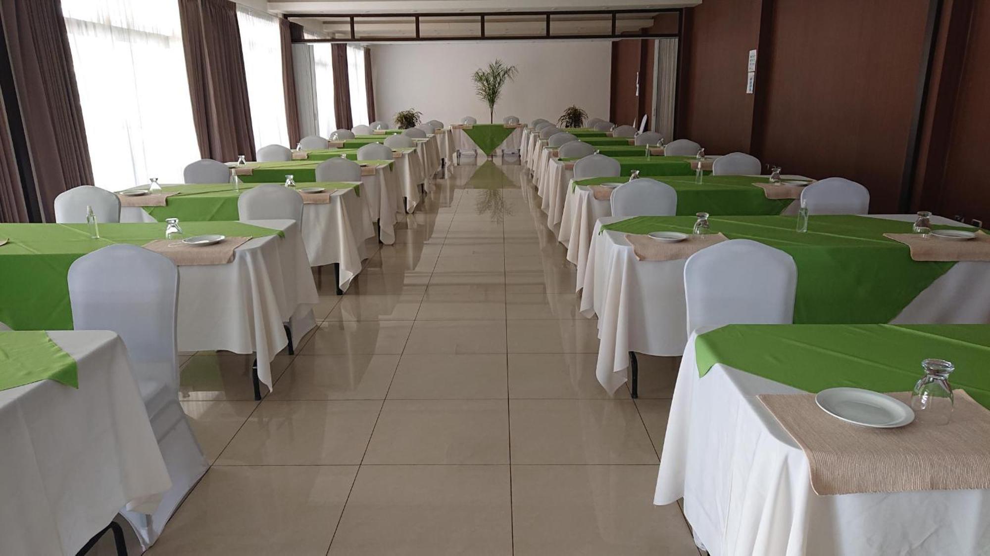 Hotel Y Restaurante El Guarco 카르타고 외부 사진